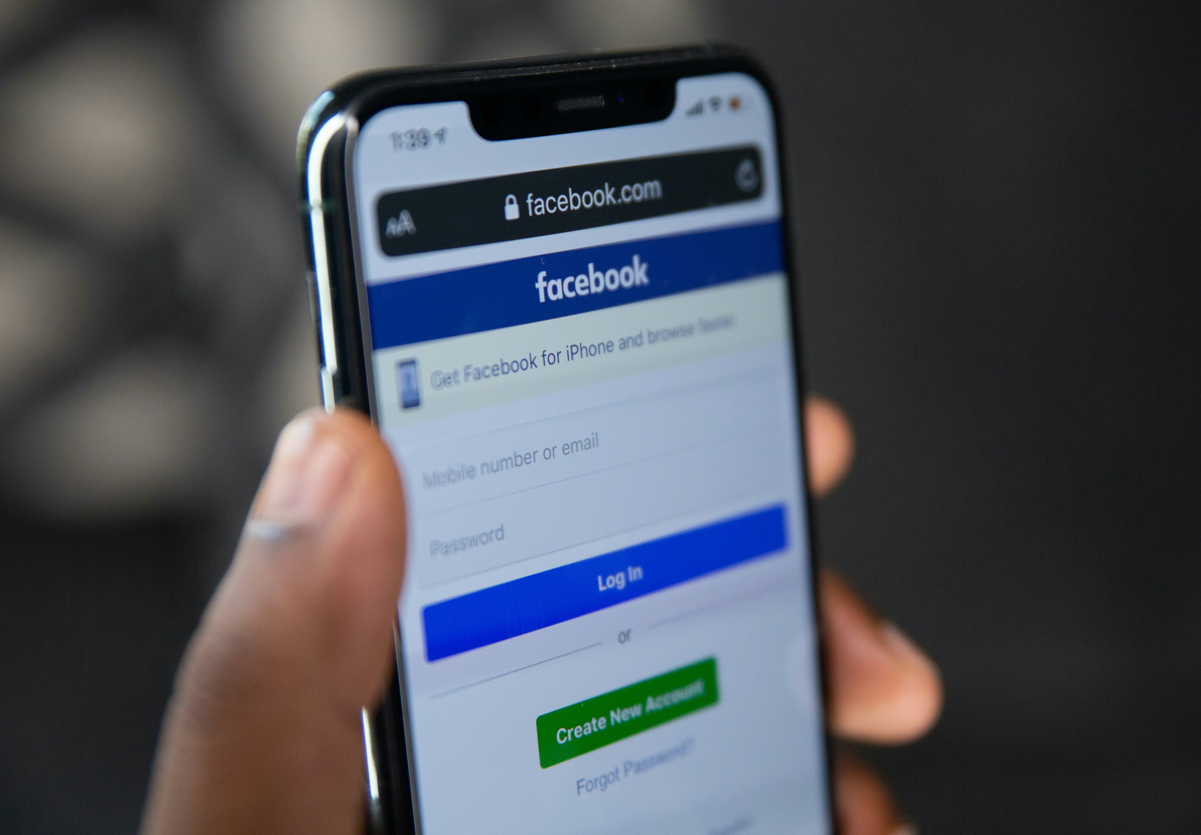 Facebook ads management and paid social campaign interface for Google & Meta ads in Manhattan Beach, CA